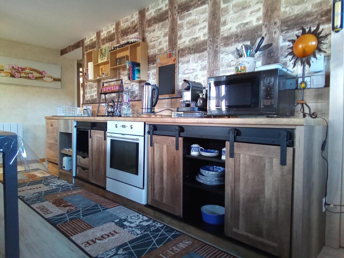 Logement De Charme Coinches Esterno foto