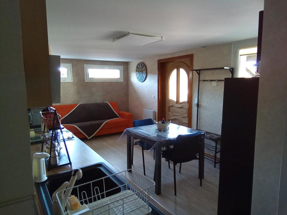 Logement De Charme Coinches Esterno foto
